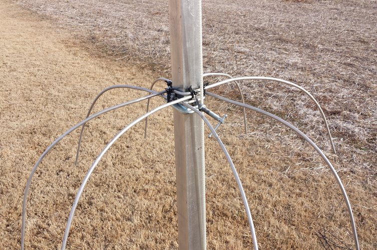 This photo is the one with the C clamp.